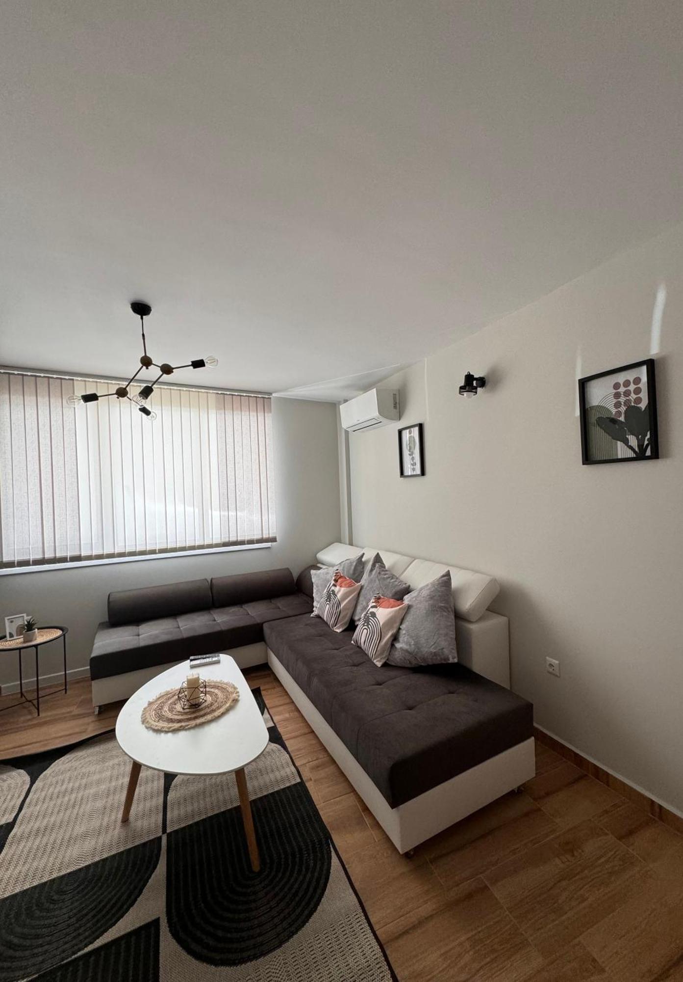 Goldy Central Beach Apartment With Private Garden Burgas Luaran gambar