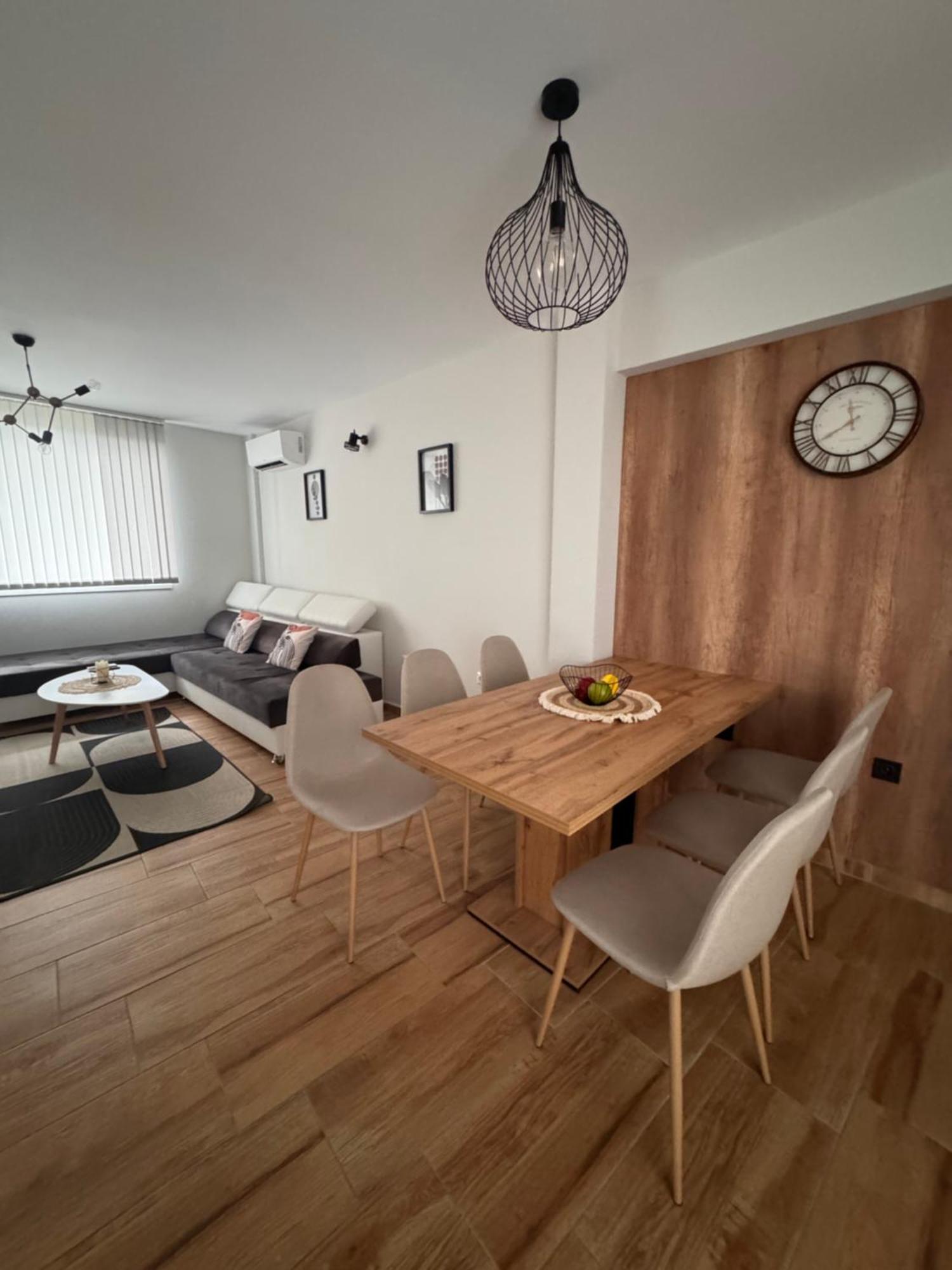 Goldy Central Beach Apartment With Private Garden Burgas Luaran gambar