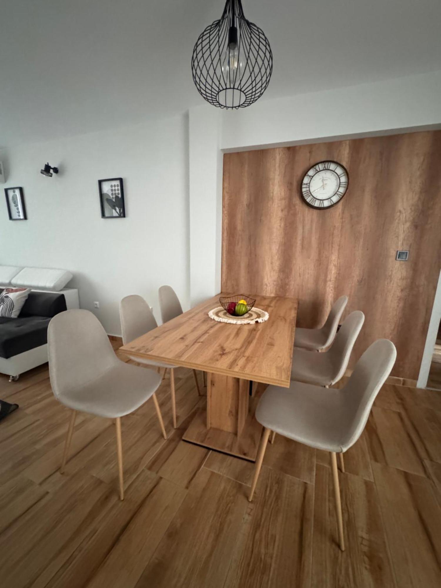 Goldy Central Beach Apartment With Private Garden Burgas Luaran gambar